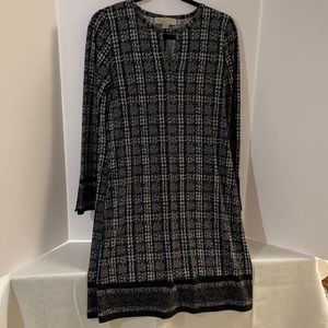 Michael Kors - Size M - Black and White pattern